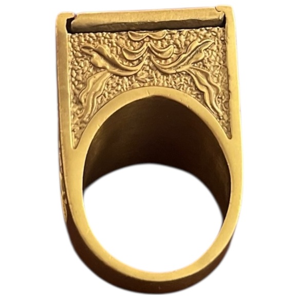18k Gold Plated Brass Poison Hidden Compartment Ring - Picture 8 of 10